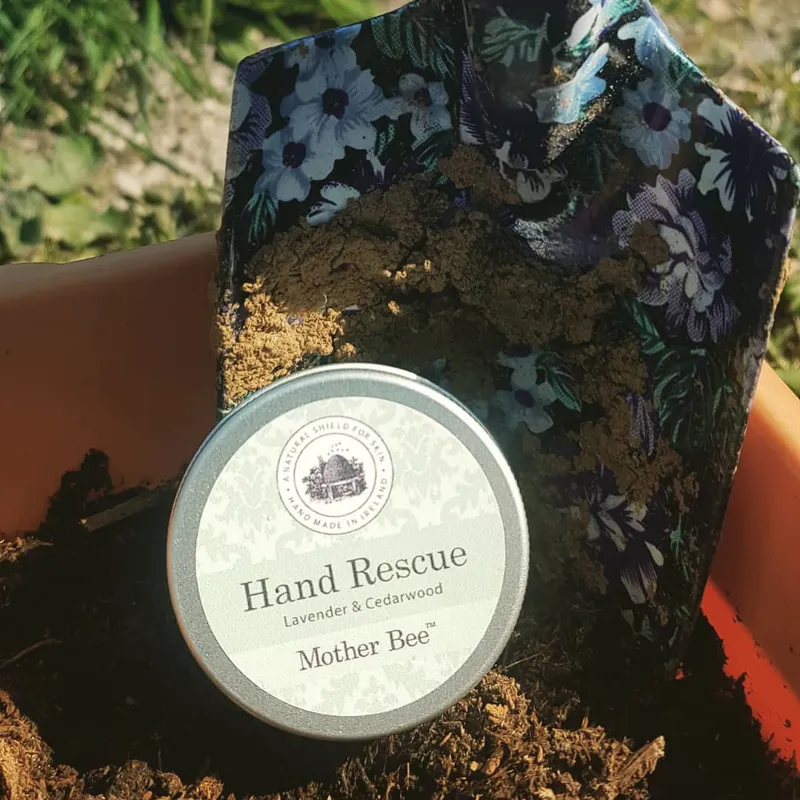 Mother Bee Mini Yard Hand Rescue - Lavender and Cedarwood 30g-6