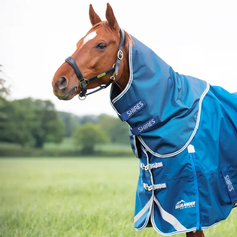 Shires Highlander Original 200g Turnout Rug and Neck Set - Blue-1