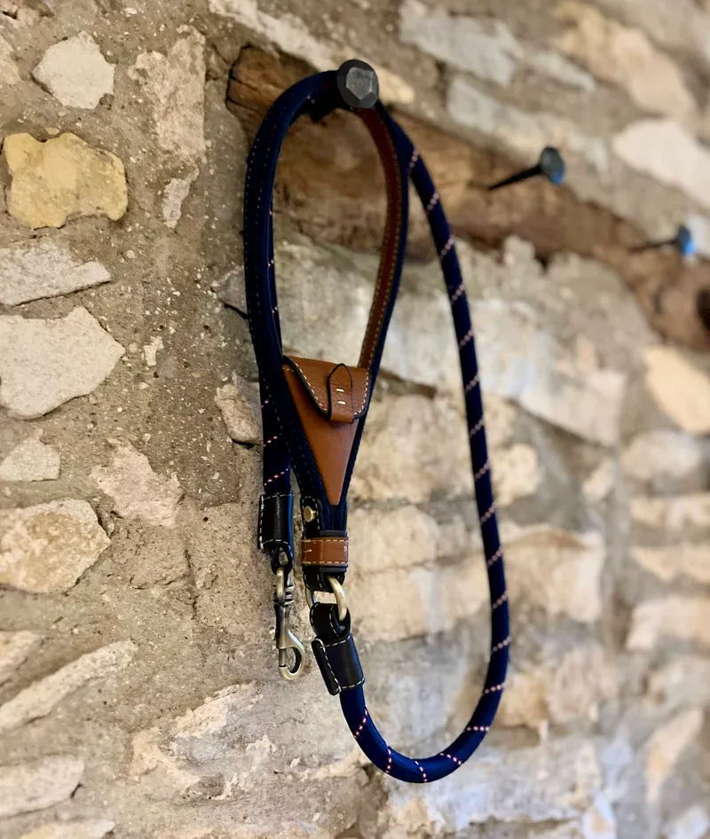 Barkworth Reeve Clip Lead - Navy-2