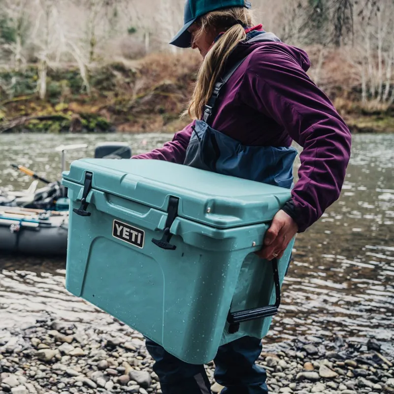 YETI Tundra 35 Cooler - Seafoam OLD CODE-10