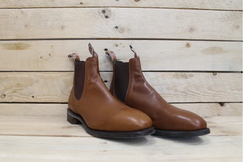 R. M. Williams Comfort Craftsman Boots in Bark/ Oily Fern
