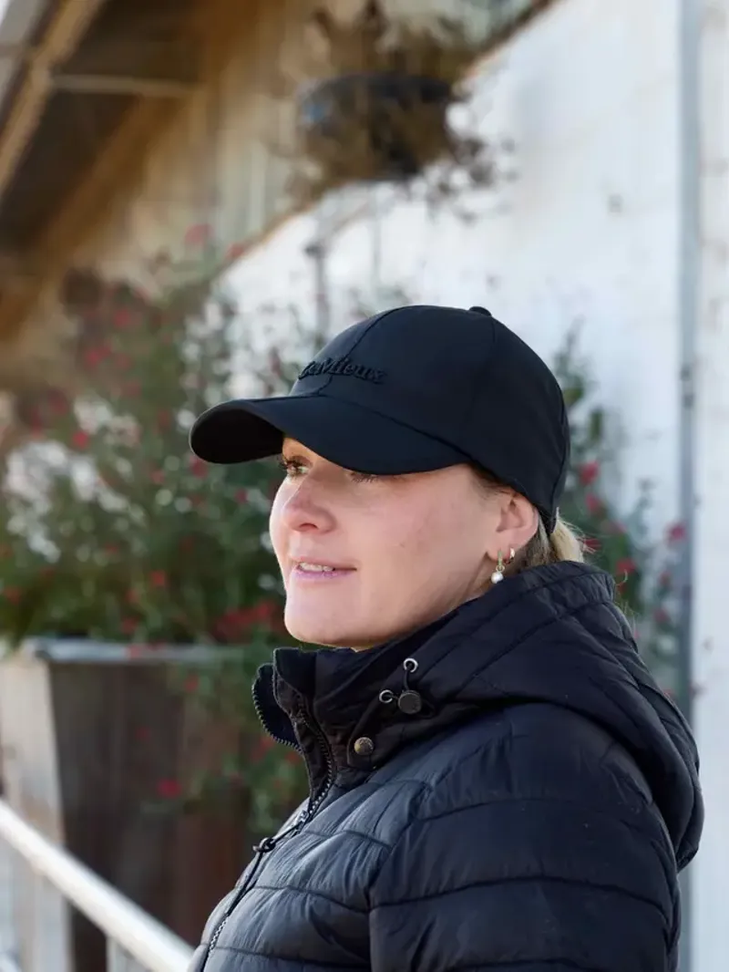 LeMieux X Sealskinz Waterproof Foldable Peak Cap - Black-2