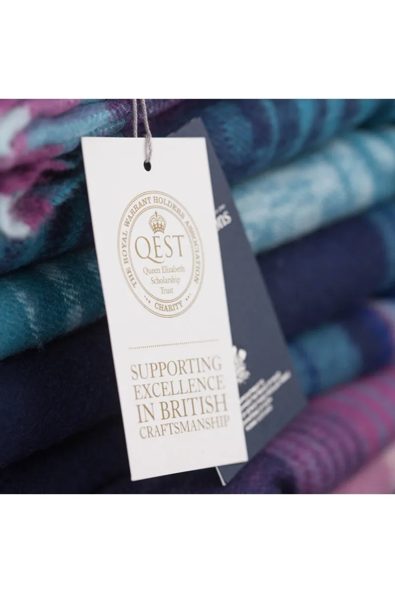 Johnstons QEST Cashmere Throw - Elaborate Check-4