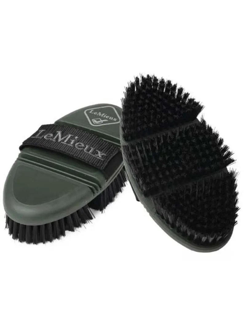 LeMieux Flexi Soft Body Brush - Oak