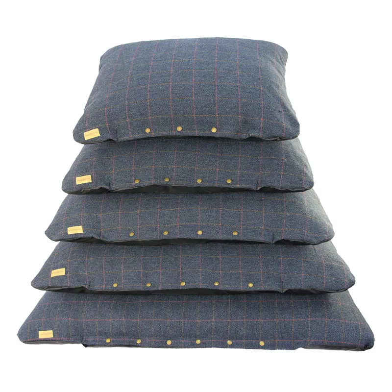 Earthbound Flat Dog Cushion Tweed X- Small-4