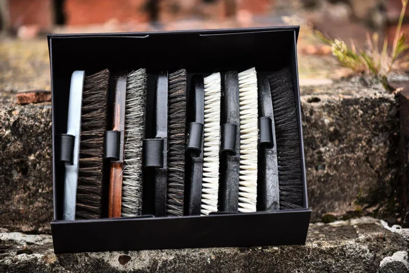 Eqclusive HAAS Brushes Pack - Universal