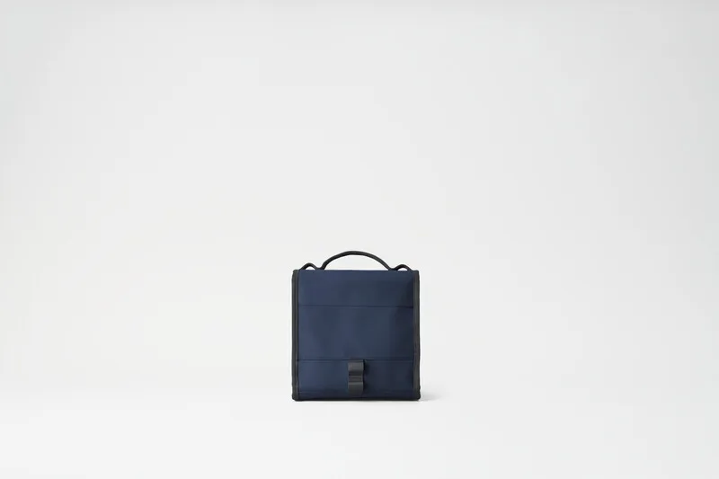 YETI Daytrip Lunch Bag - Navy-2